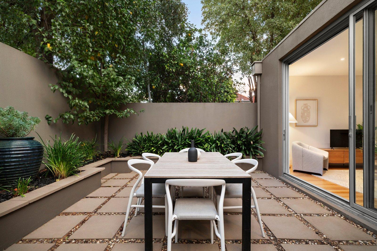 2 Erskine Street, Albert Park, 3206