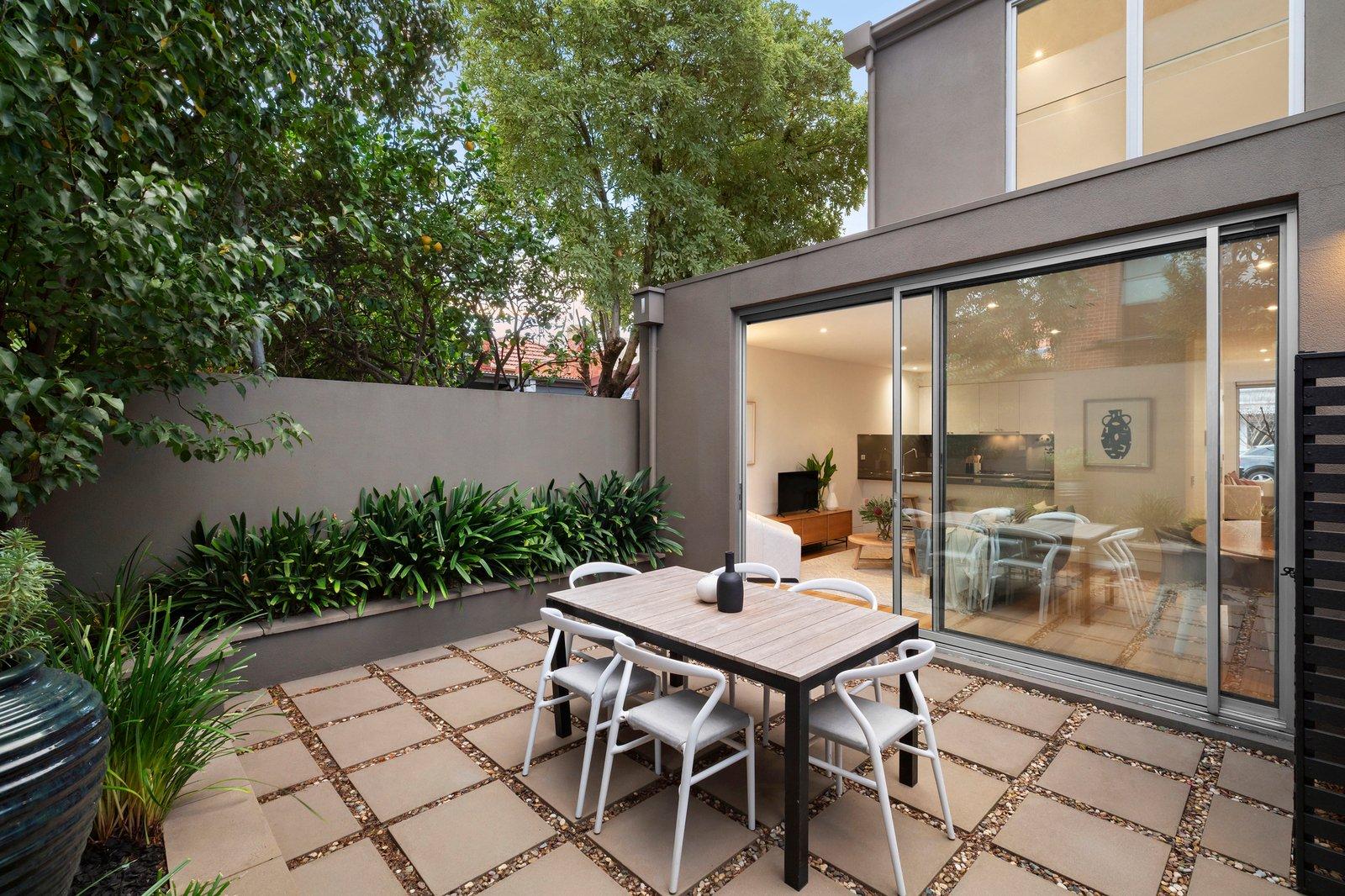 2 Erskine Street, Albert Park, 3206