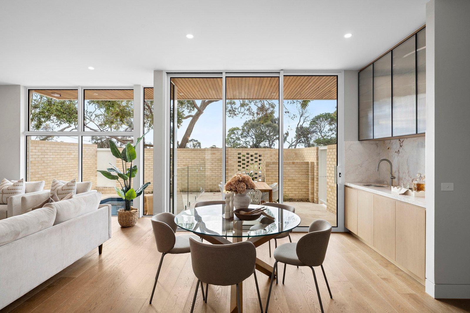 2 Hoylake Grove, Mornington, 3931