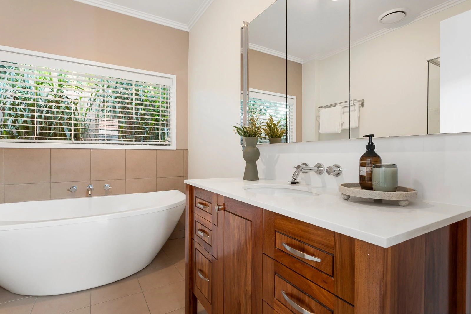 2 Shepreth Street, Surrey Hills, 3127