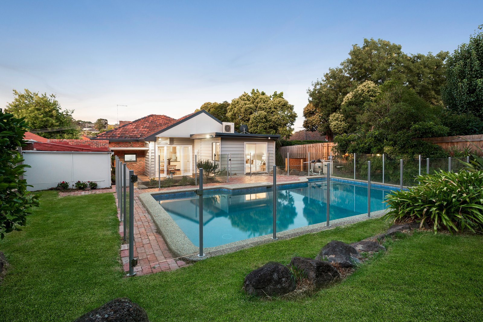 2 Shepreth Street, Surrey Hills, 3127