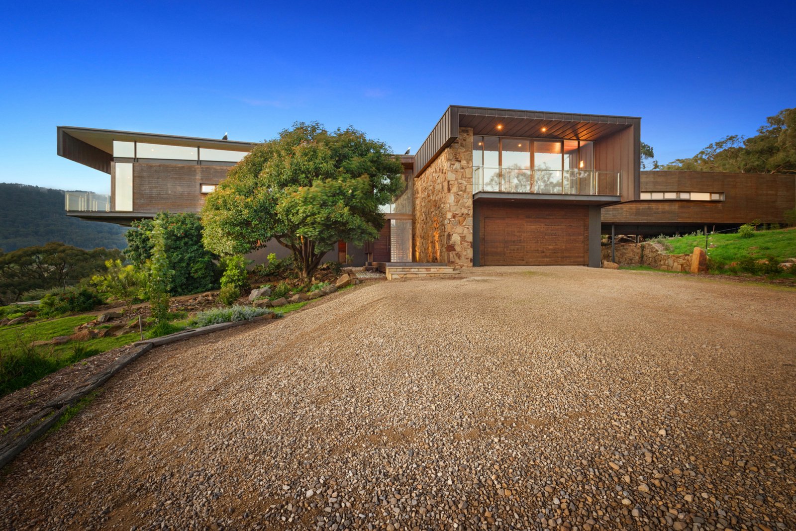 2 Tucketts Road, Mount Macedon, 3441