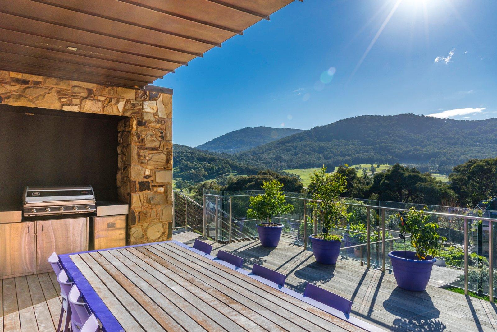 2 Tucketts Road, Mount Macedon, 3441
