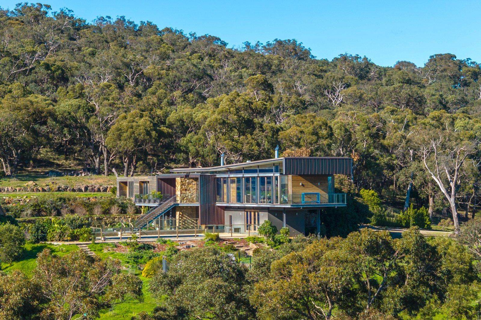 2 Tucketts Road, Mount Macedon, 3441