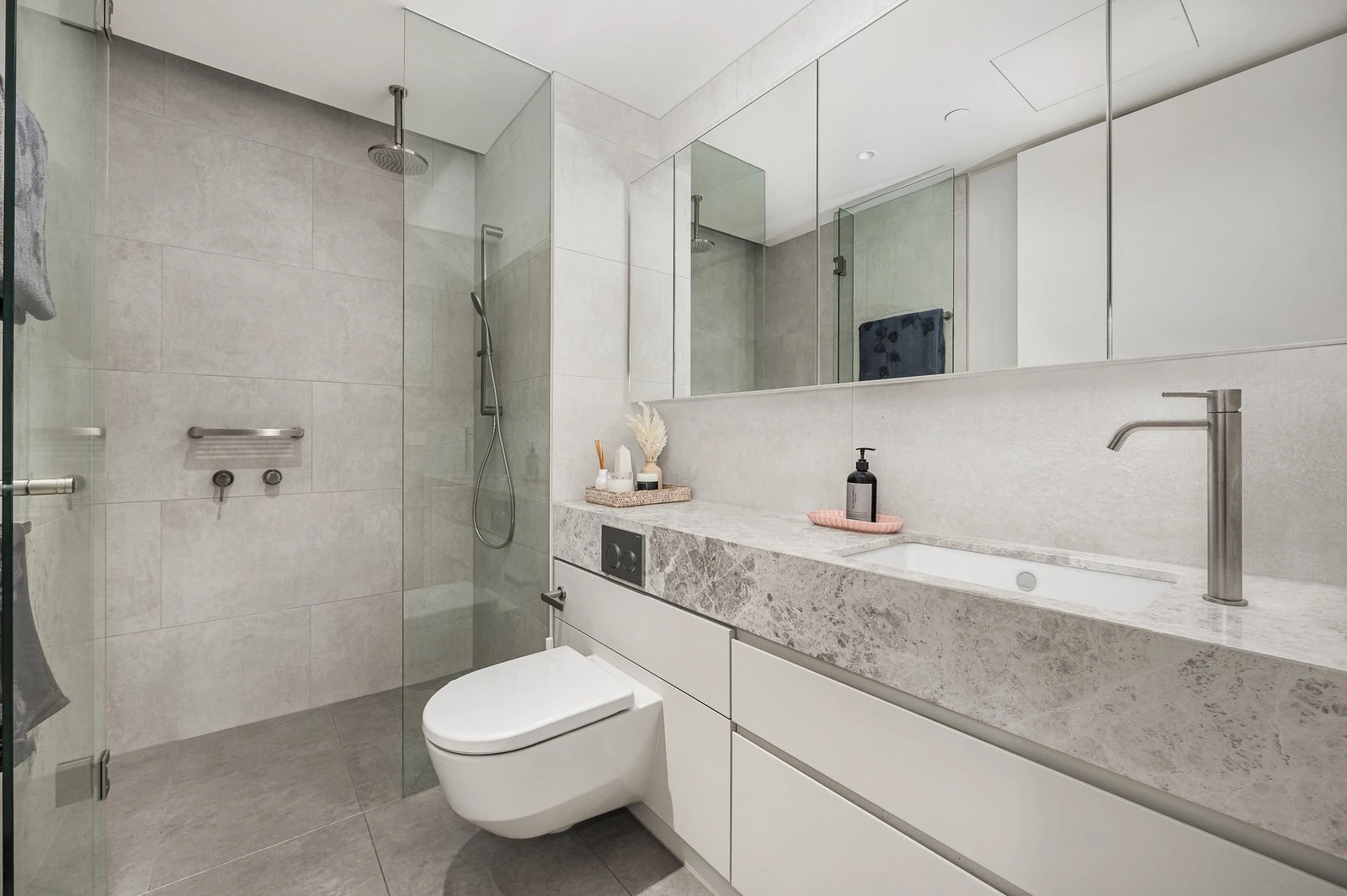 201/649 Victoria Street, Abbotsford, 3067