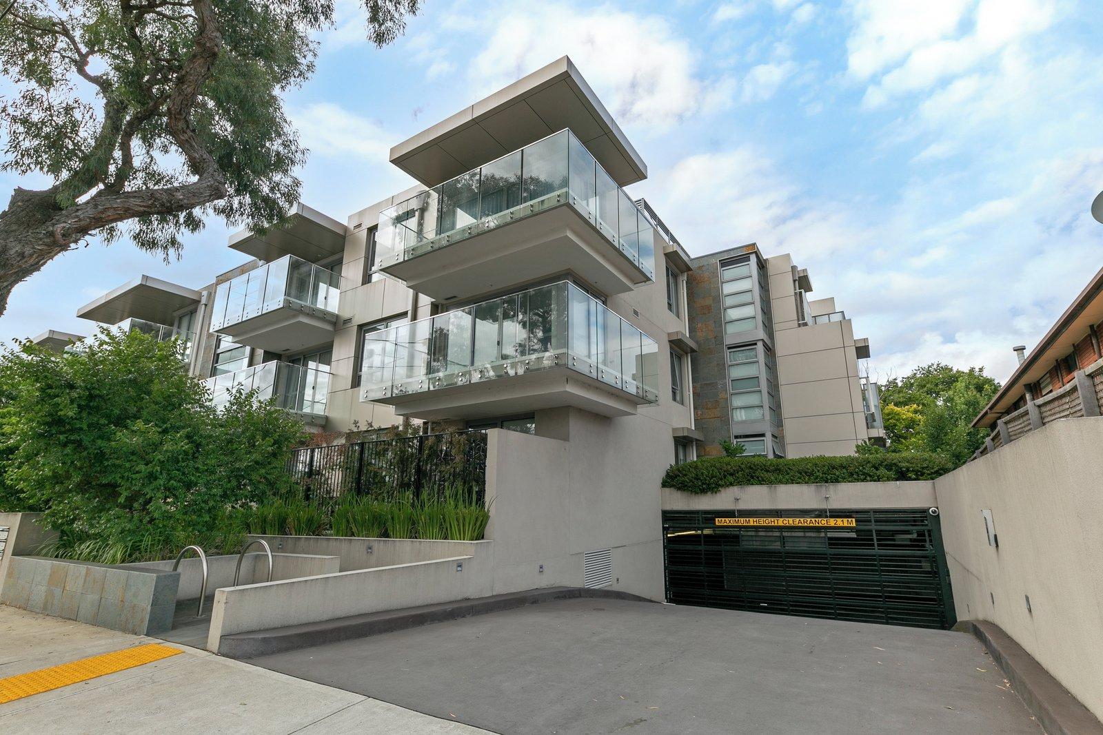 201/832 Doncaster Road, Doncaster, 3108