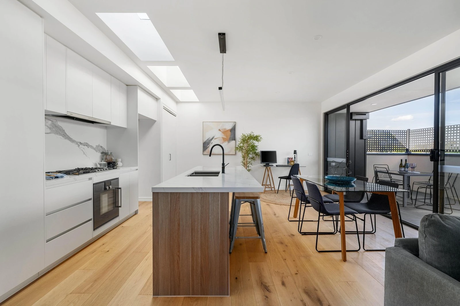 203/439 Camberwell Road, Camberwell, 3124