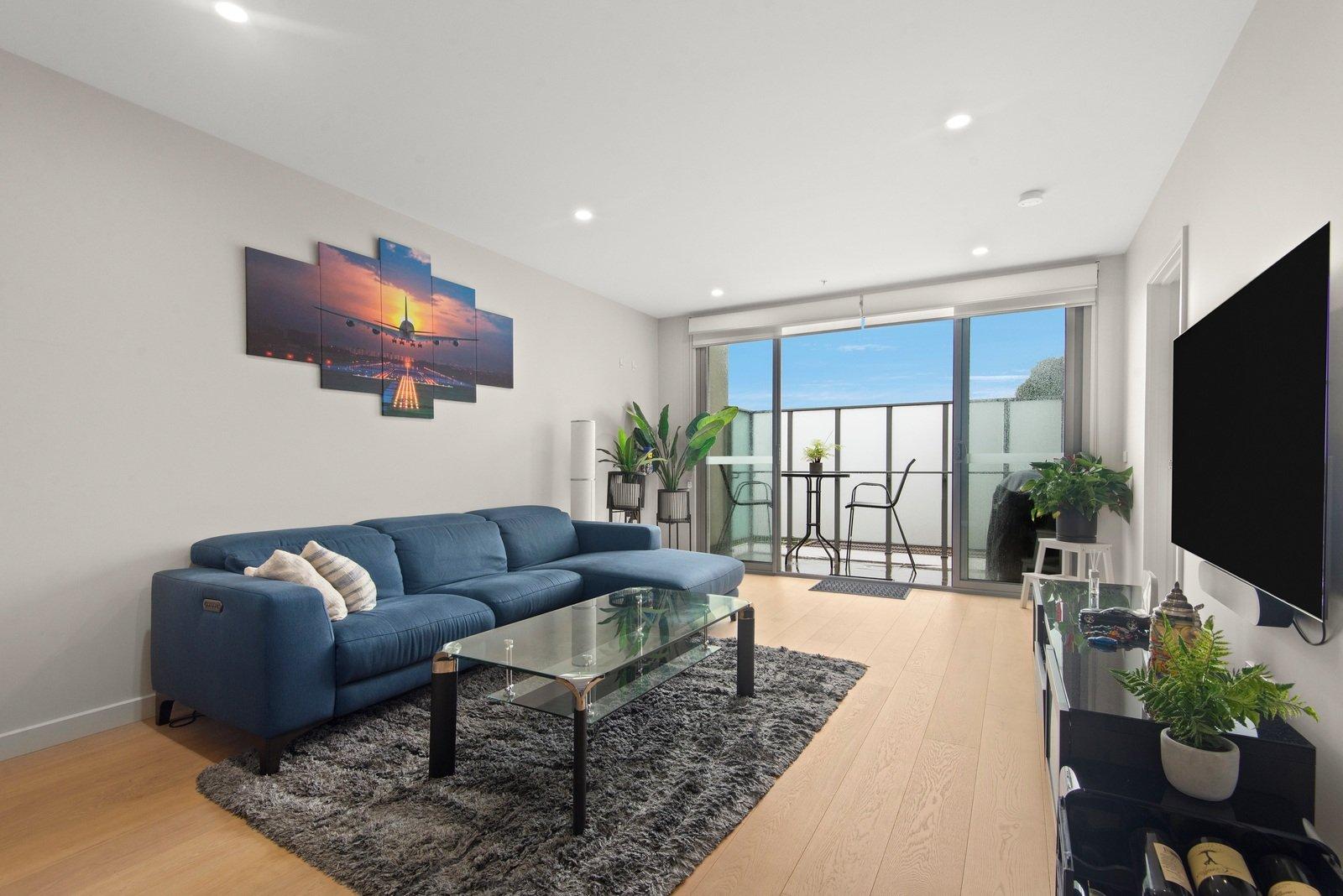 207/832 Doncaster Road, Doncaster, 3108