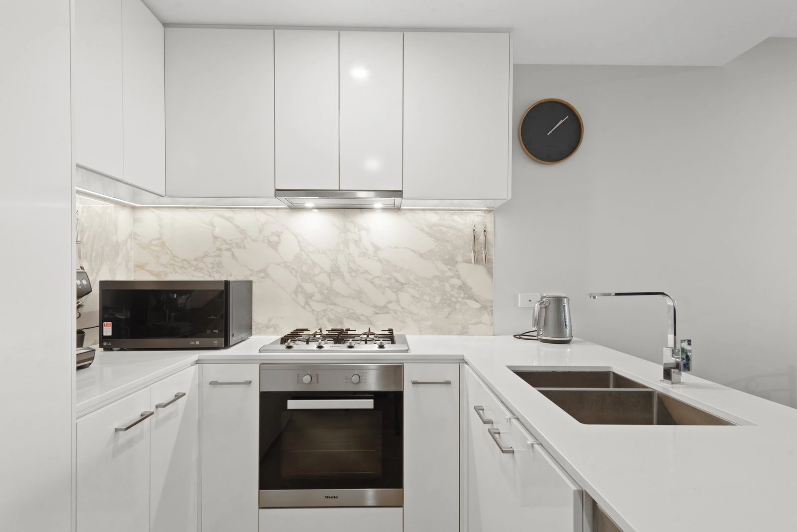 207/832 Doncaster Road, Doncaster, 3108