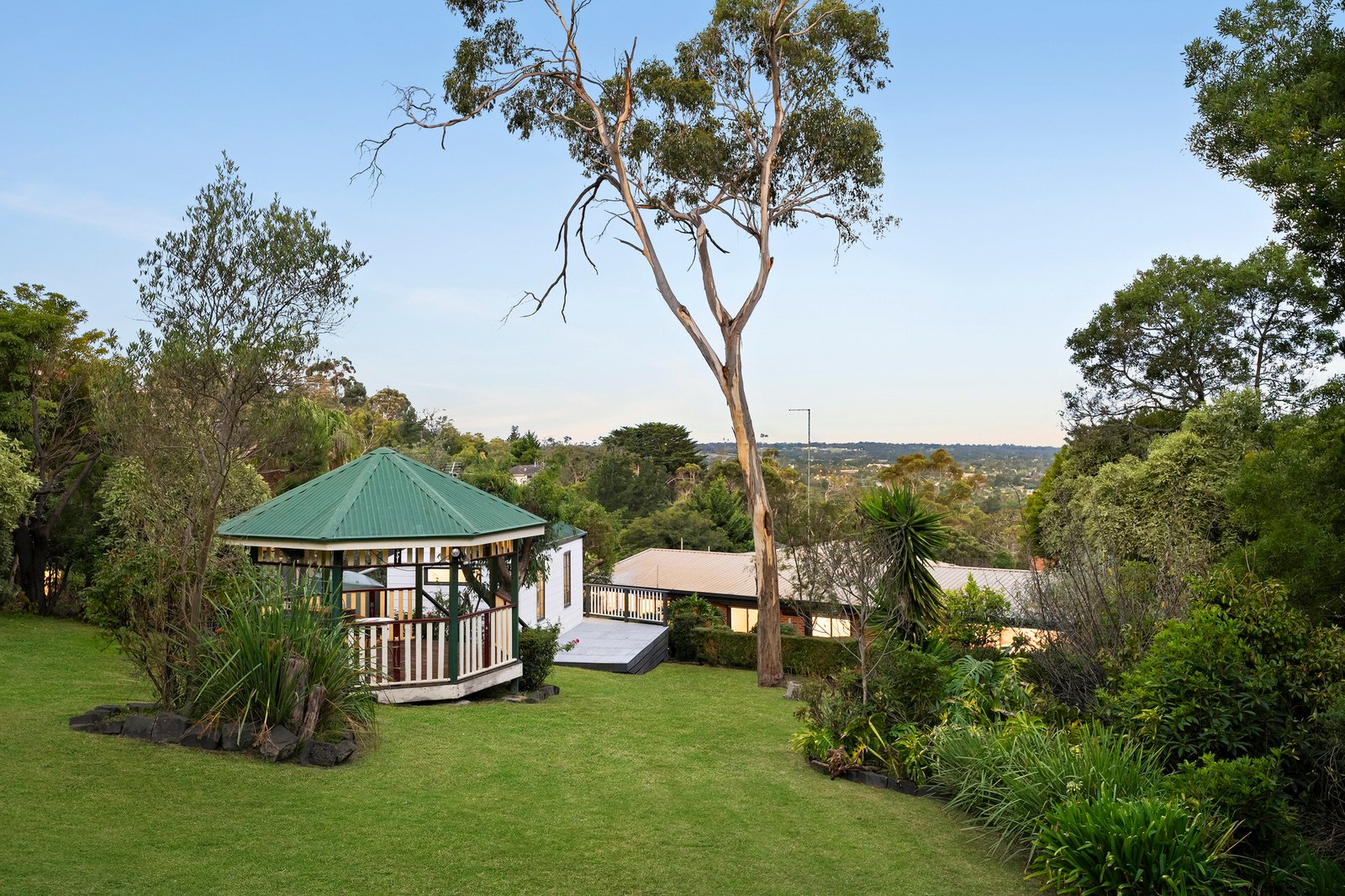 208 Humphries Road, Mount Eliza, 3930