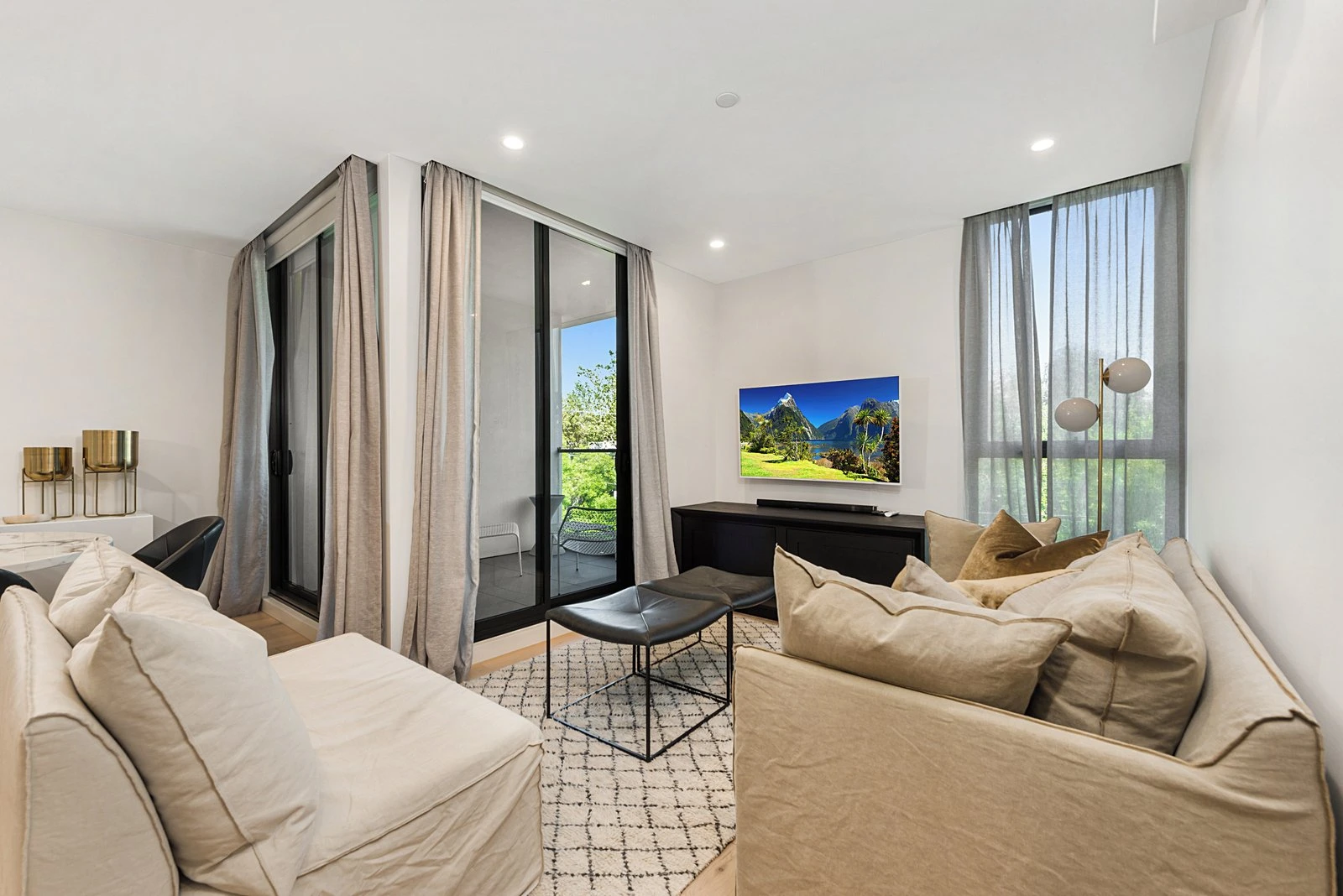 208/15-17 Cromwell Road, South Yarra, 3141