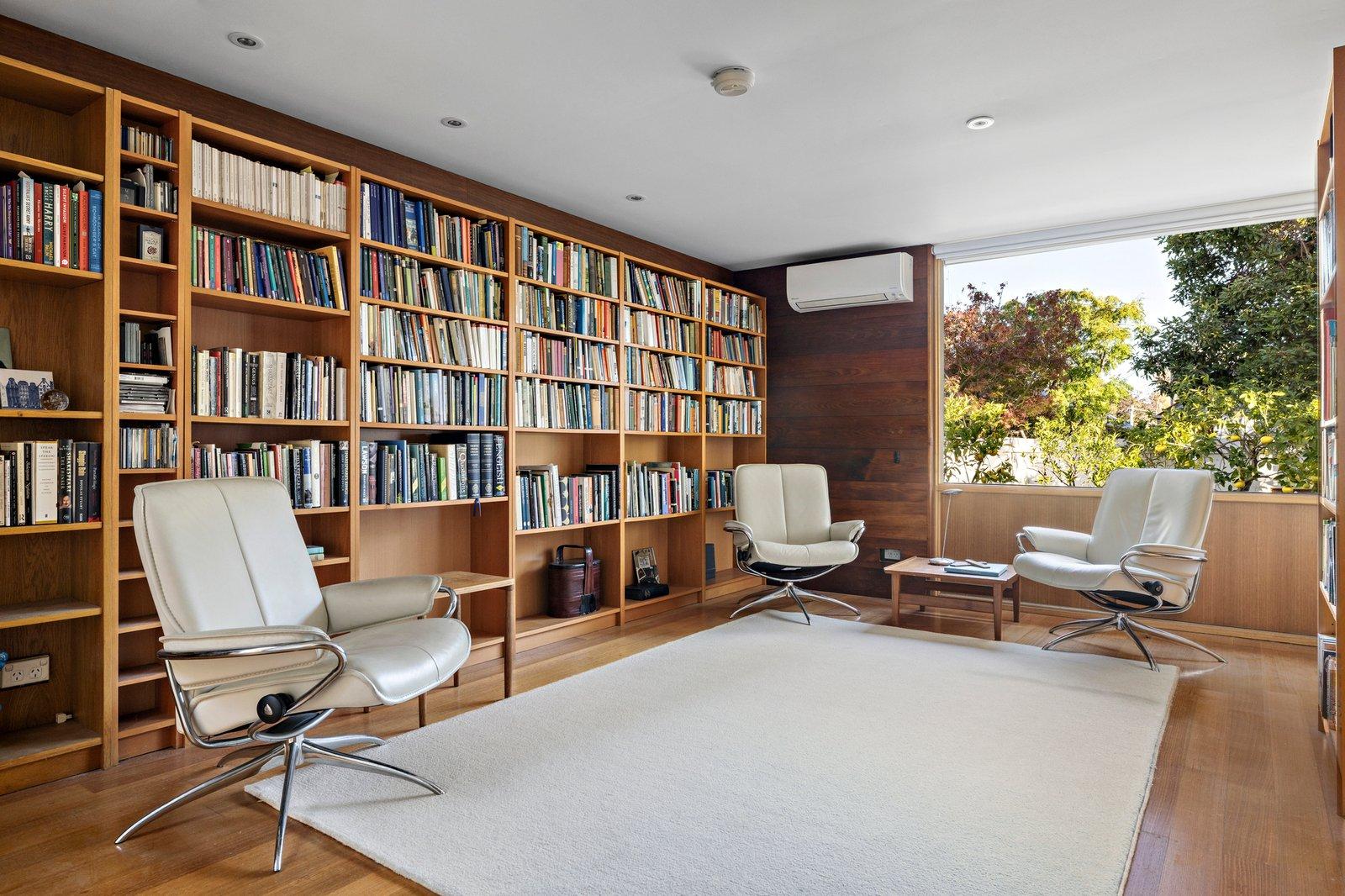 21 Woodside Crescent, Toorak, 3142