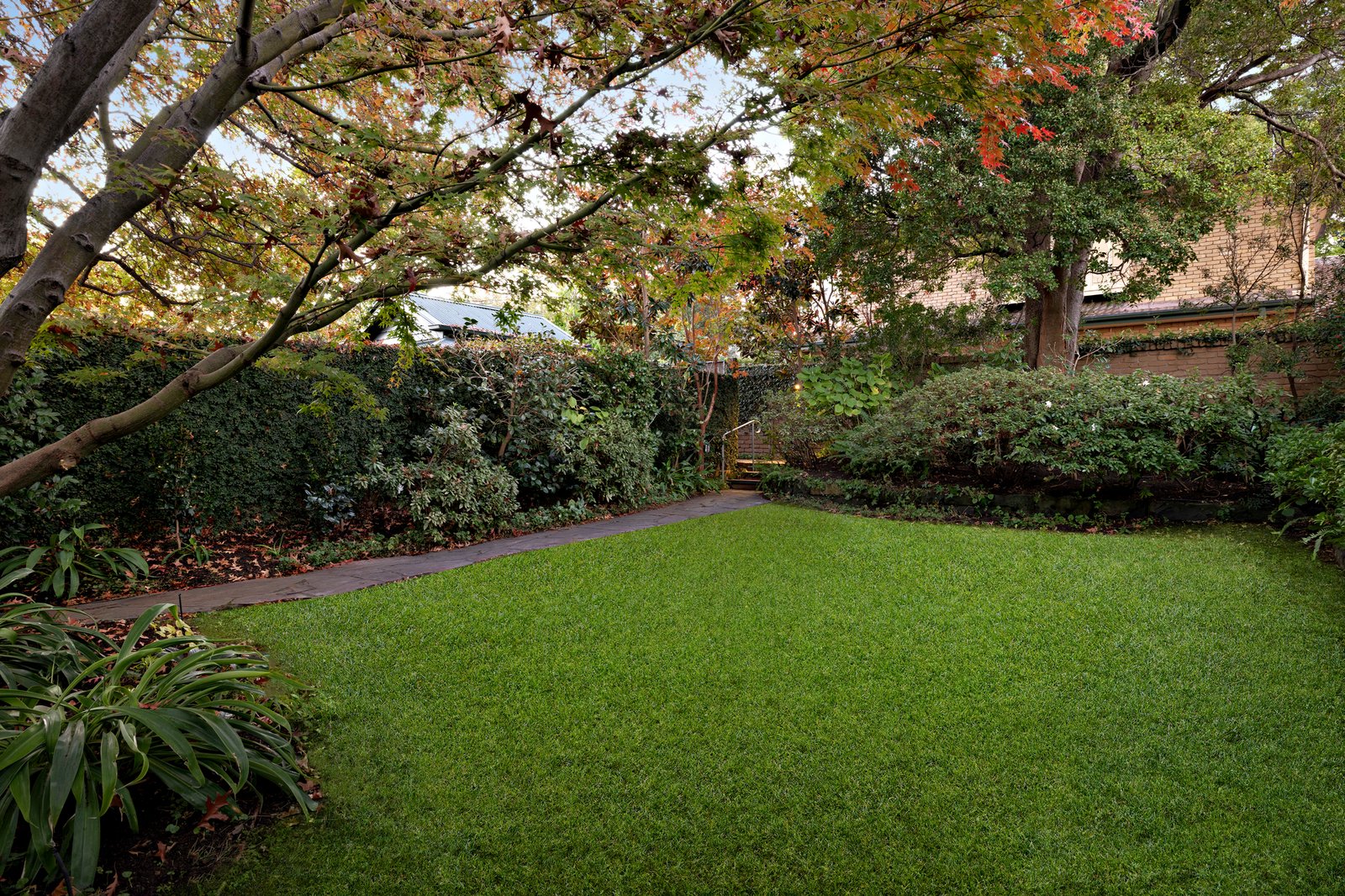 21 Woodside Crescent, Toorak, 3142