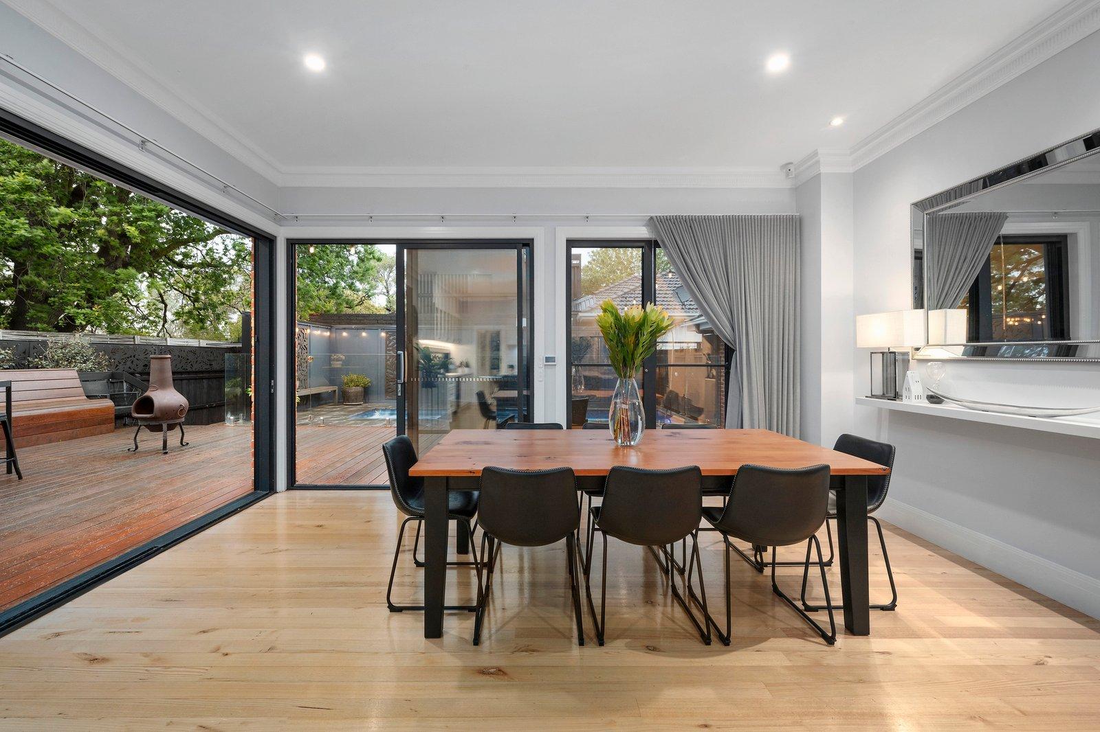 21 Cairnes Crescent, Malvern East, 3145