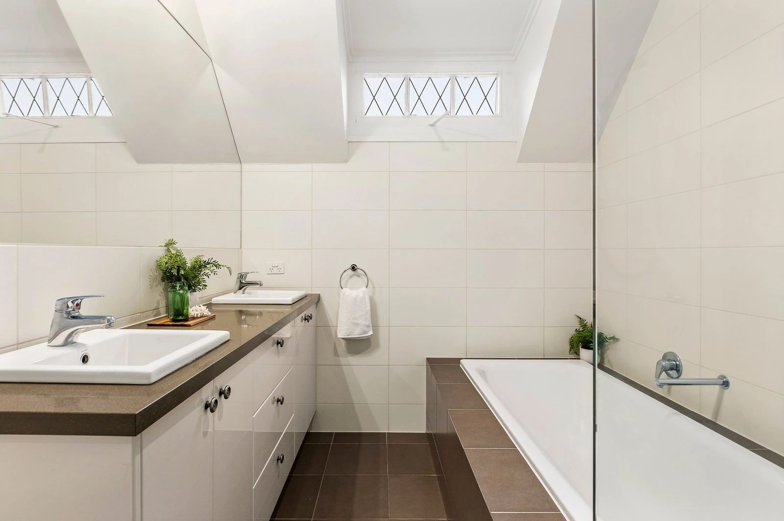 21 Parkside Avenue, Deepdene, 3103