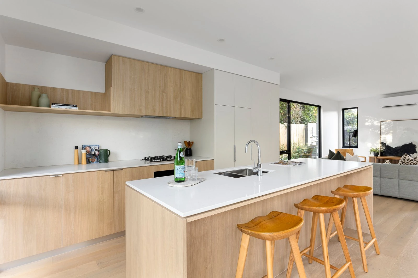 2/1087 Riversdale Road, Surrey Hills, 3127