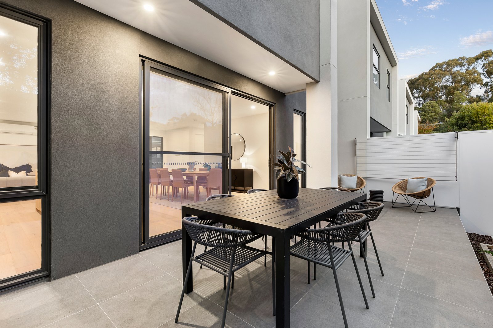 2/1087 Riversdale Road, Surrey Hills, 3127