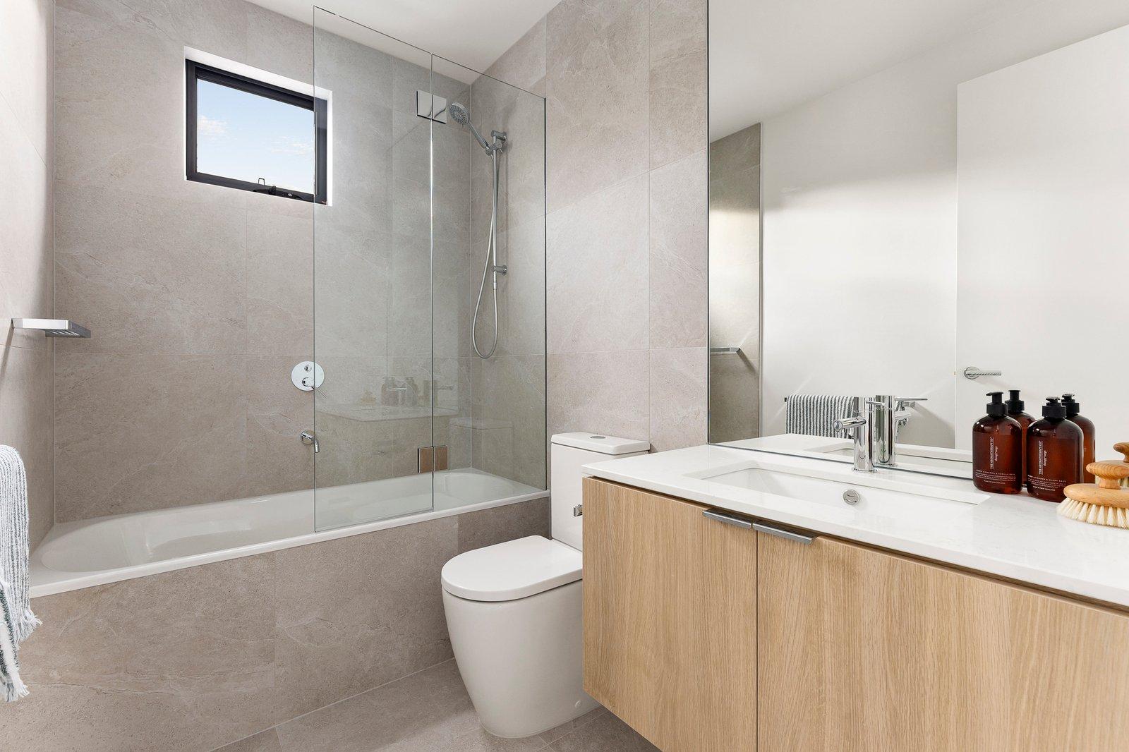 2/1087 Riversdale Road, Surrey Hills, 3127