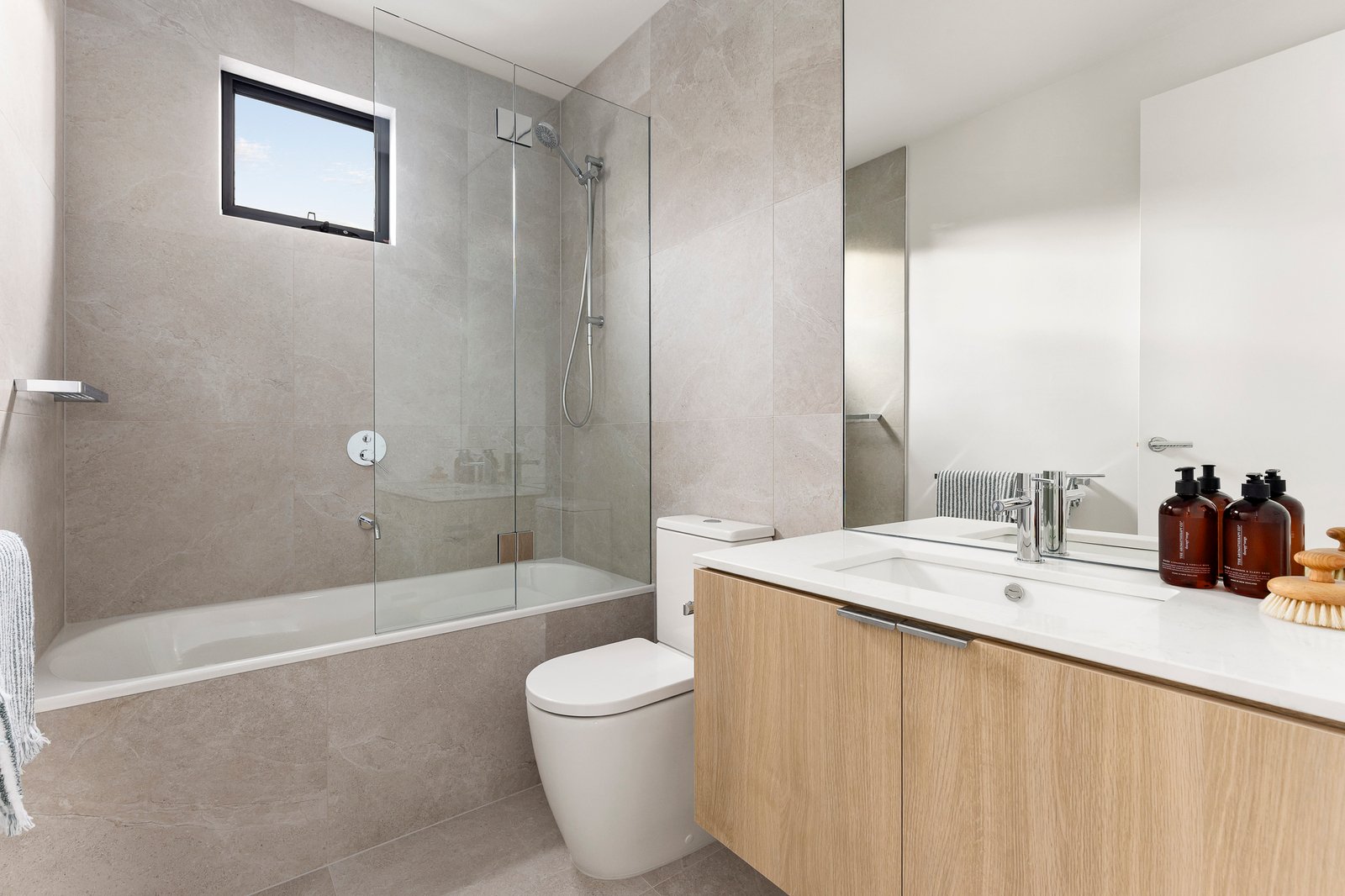 2/1087 Riversdale Road, Surrey Hills, 3127