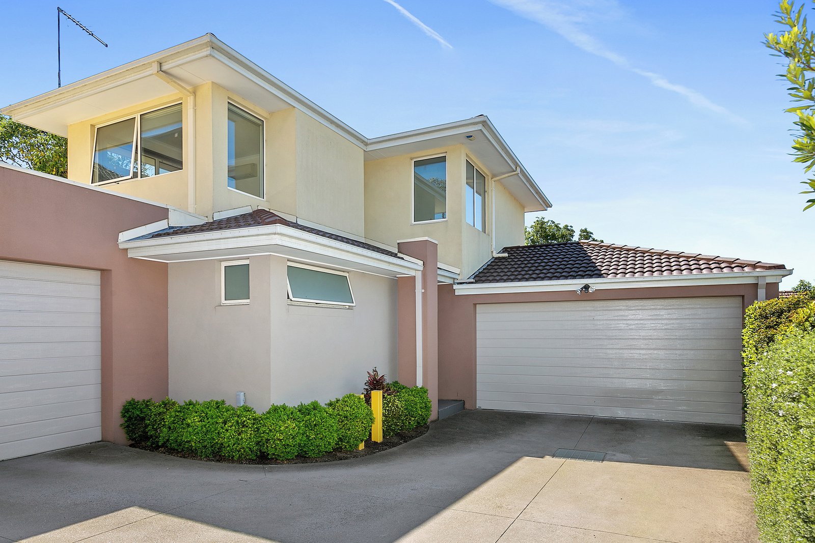 2/10 Central Avenue, Burwood, 3125