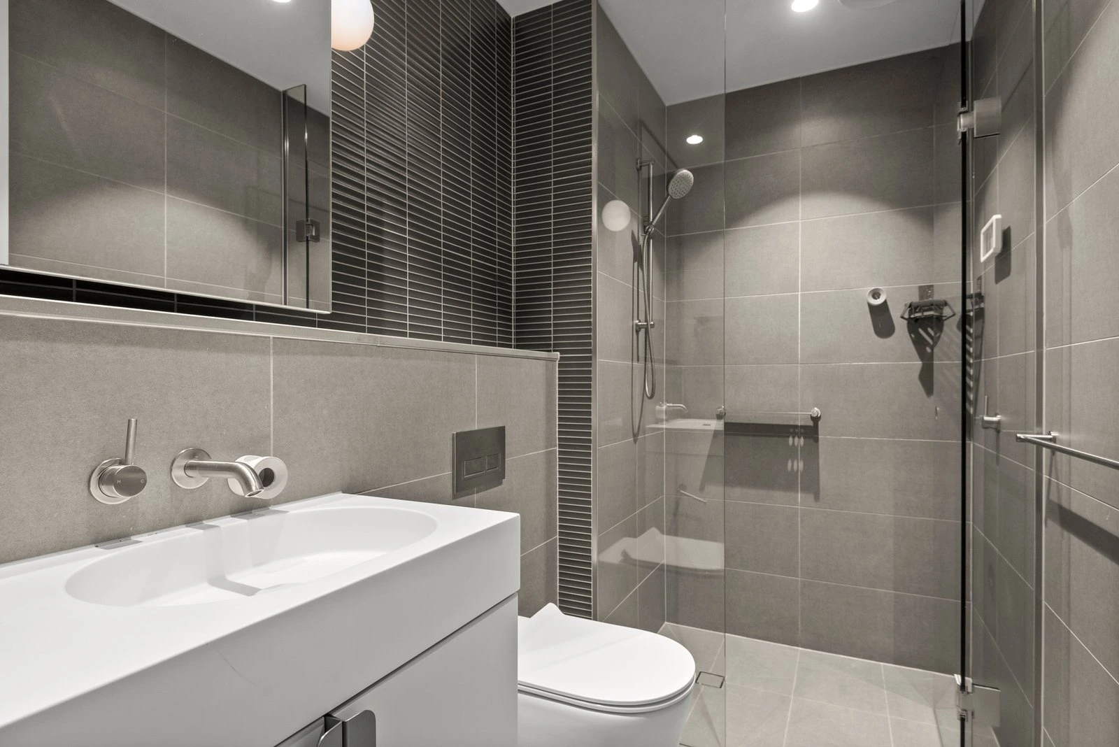 2113/545 Station Street, Box Hill, Vic