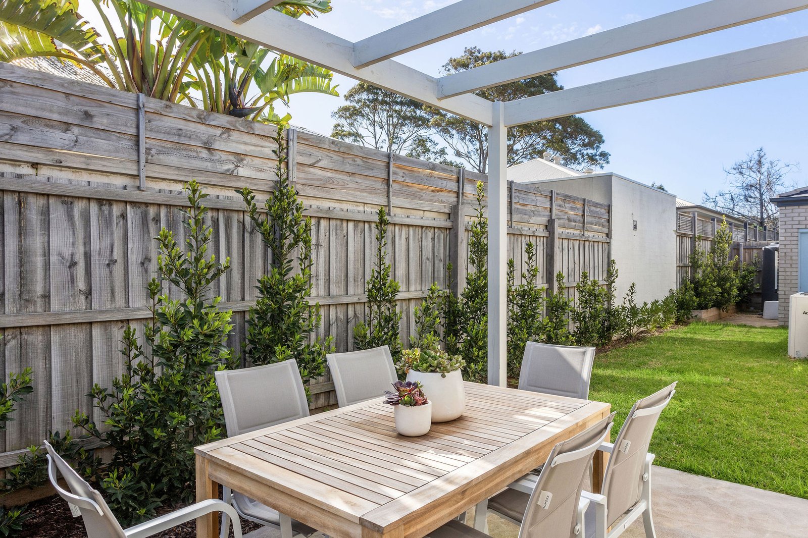 2/12 Coonara Avenue, Mount Eliza, 3930