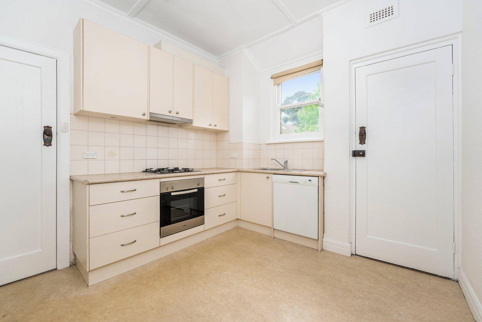 2/13 Creswick Street, Hawthorn, 3122