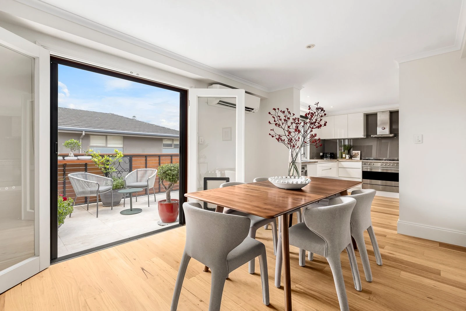 2/155 Cotham Road, Kew, 3101
