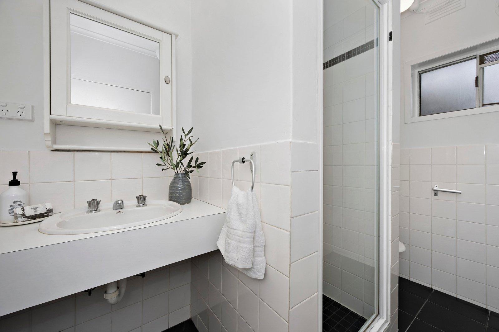 2/15-17 Charnwood Road, St Kilda, 3182