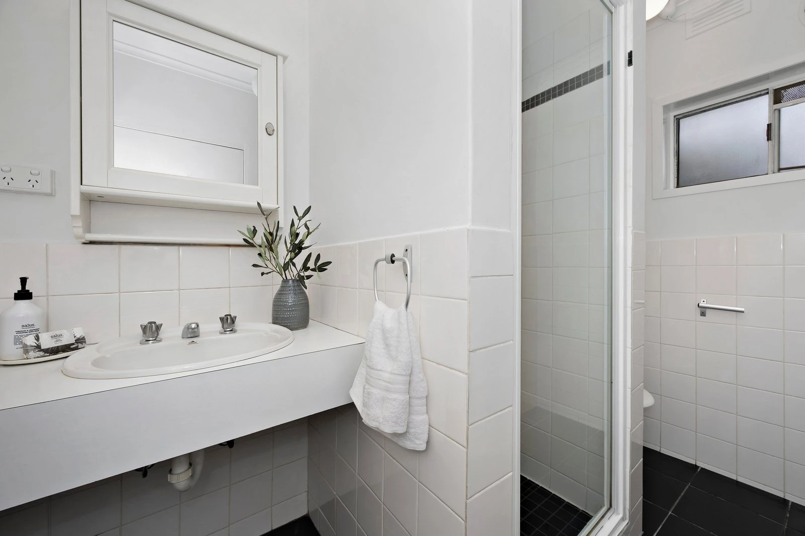 2/15-17 Charnwood Road, St Kilda, 3182