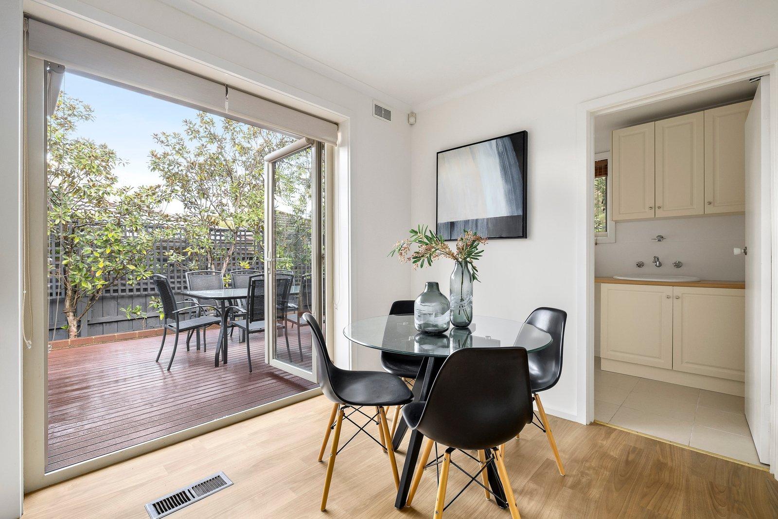 2/15 Essex Road, Surrey Hills, 3127
