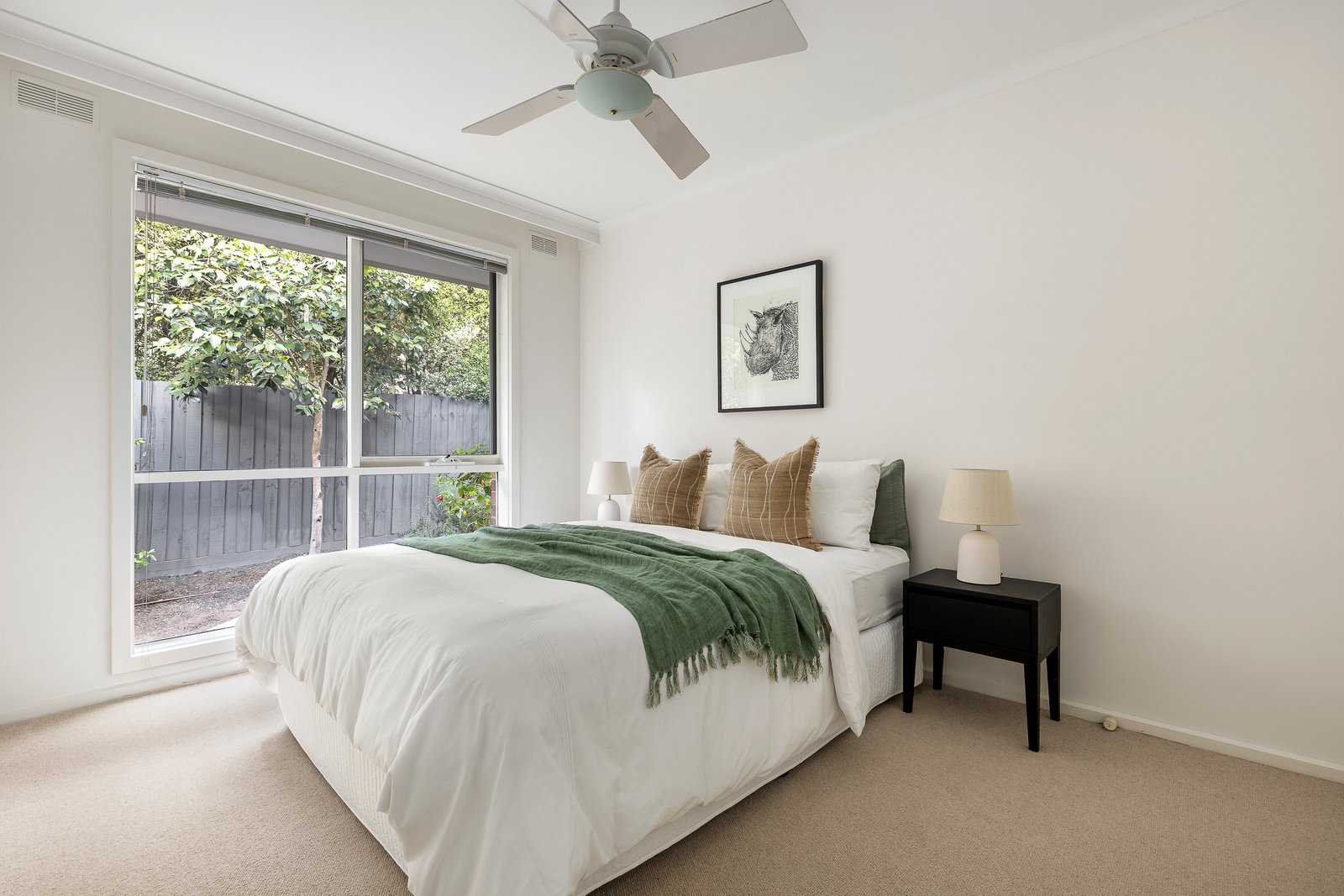 2/15 Essex Road, Surrey Hills, 3127