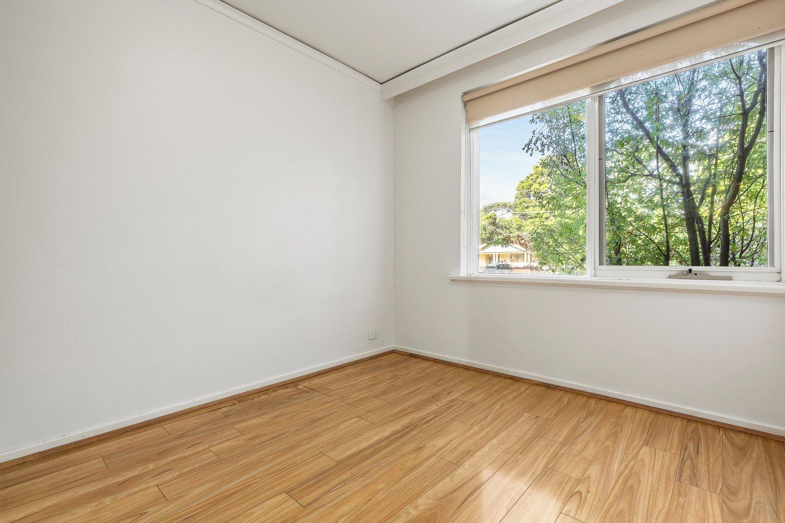 2/15 Holloway Street, Ormond, 3204