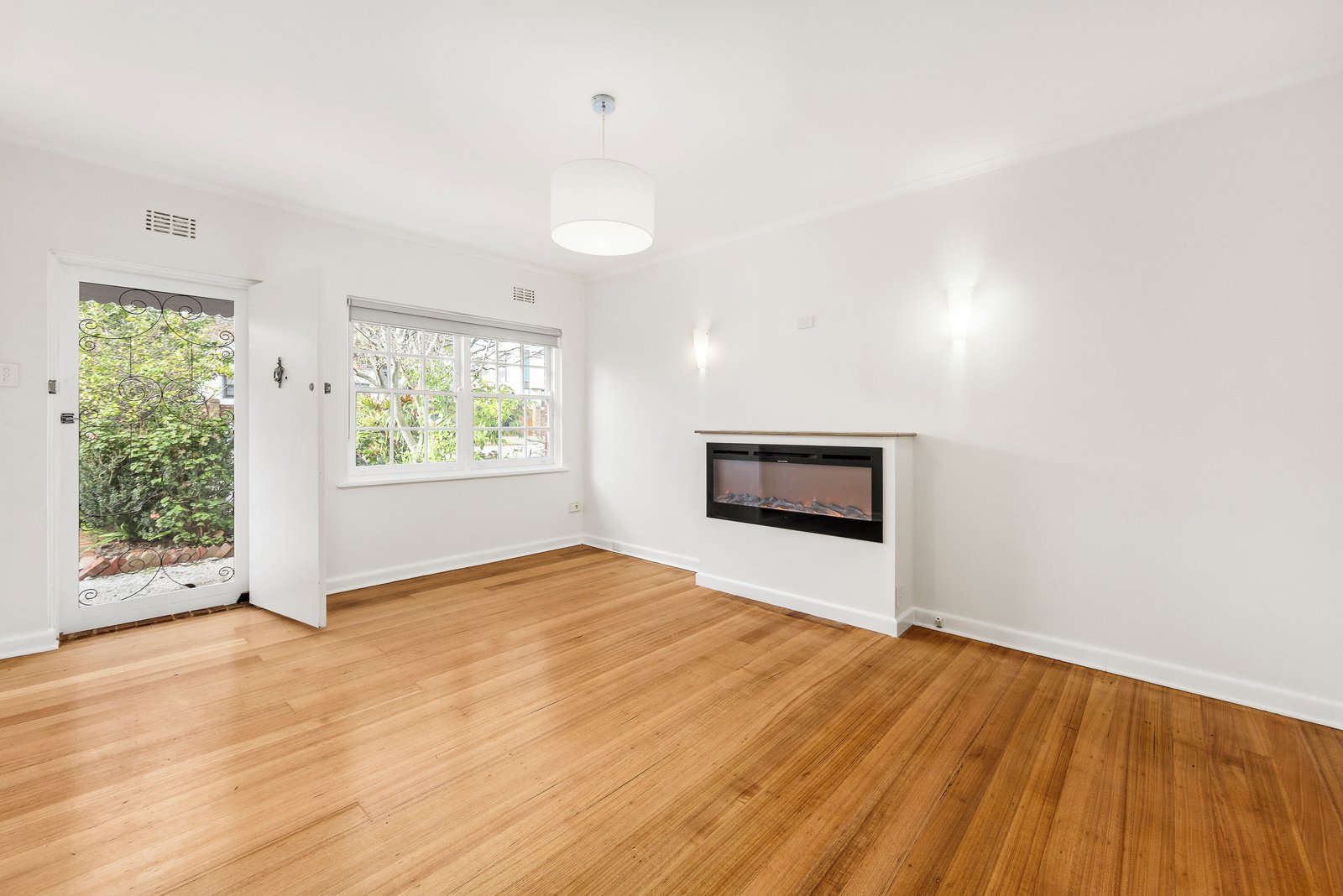 2/1510 High Street, Glen Iris, 3146