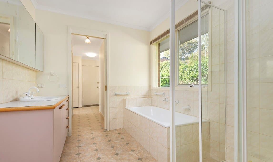 2/16 Glyndon Road, Camberwell, Vic