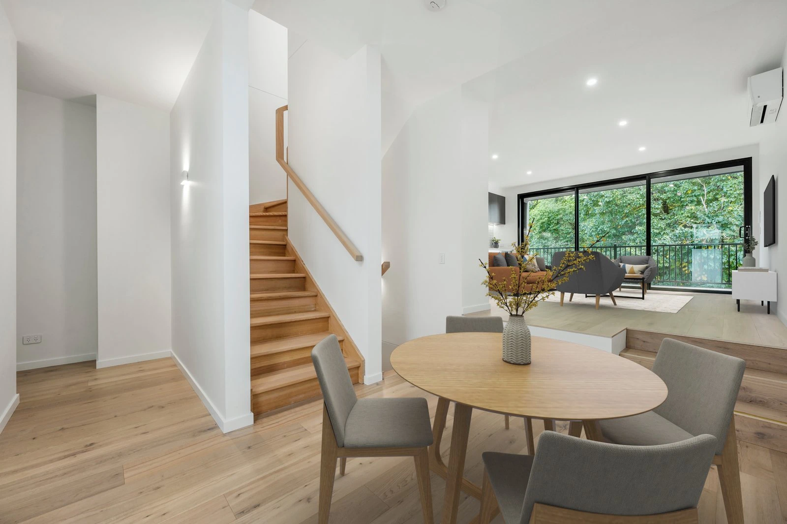 2/17 Delany Close, Canterbury, 3126
