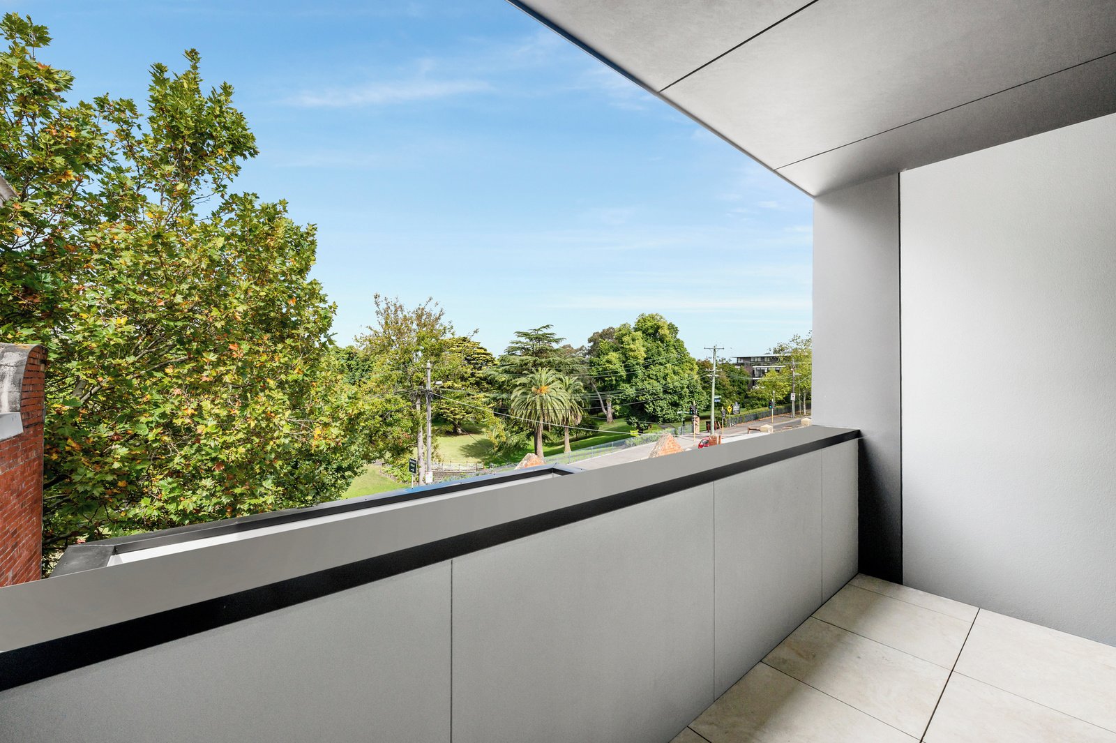 2/17 Delany Close, Canterbury, 3126