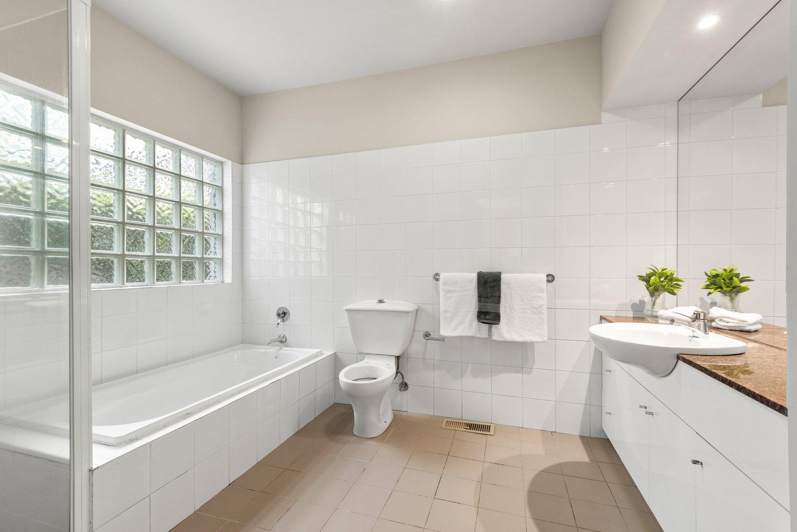 2/173 Finch Street, Glen Iris, 3146