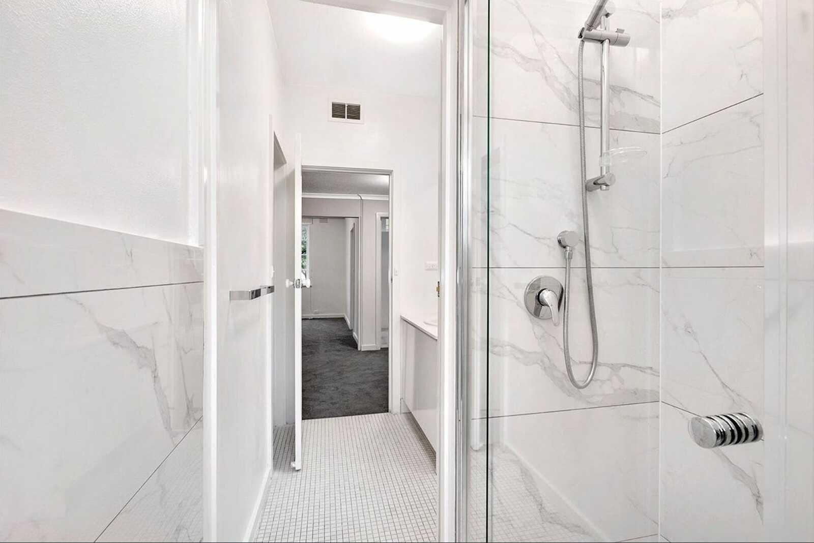 2/187 Kooyong Road, Toorak, 3142