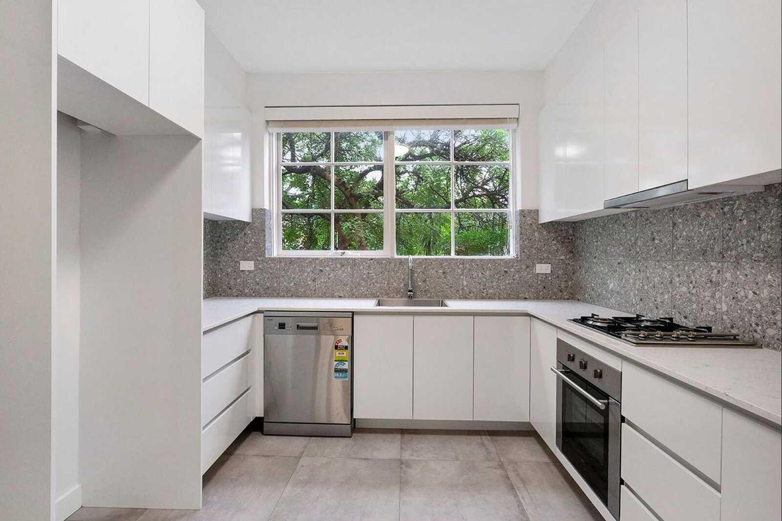 2/187 Kooyong Road, Toorak, 3142
