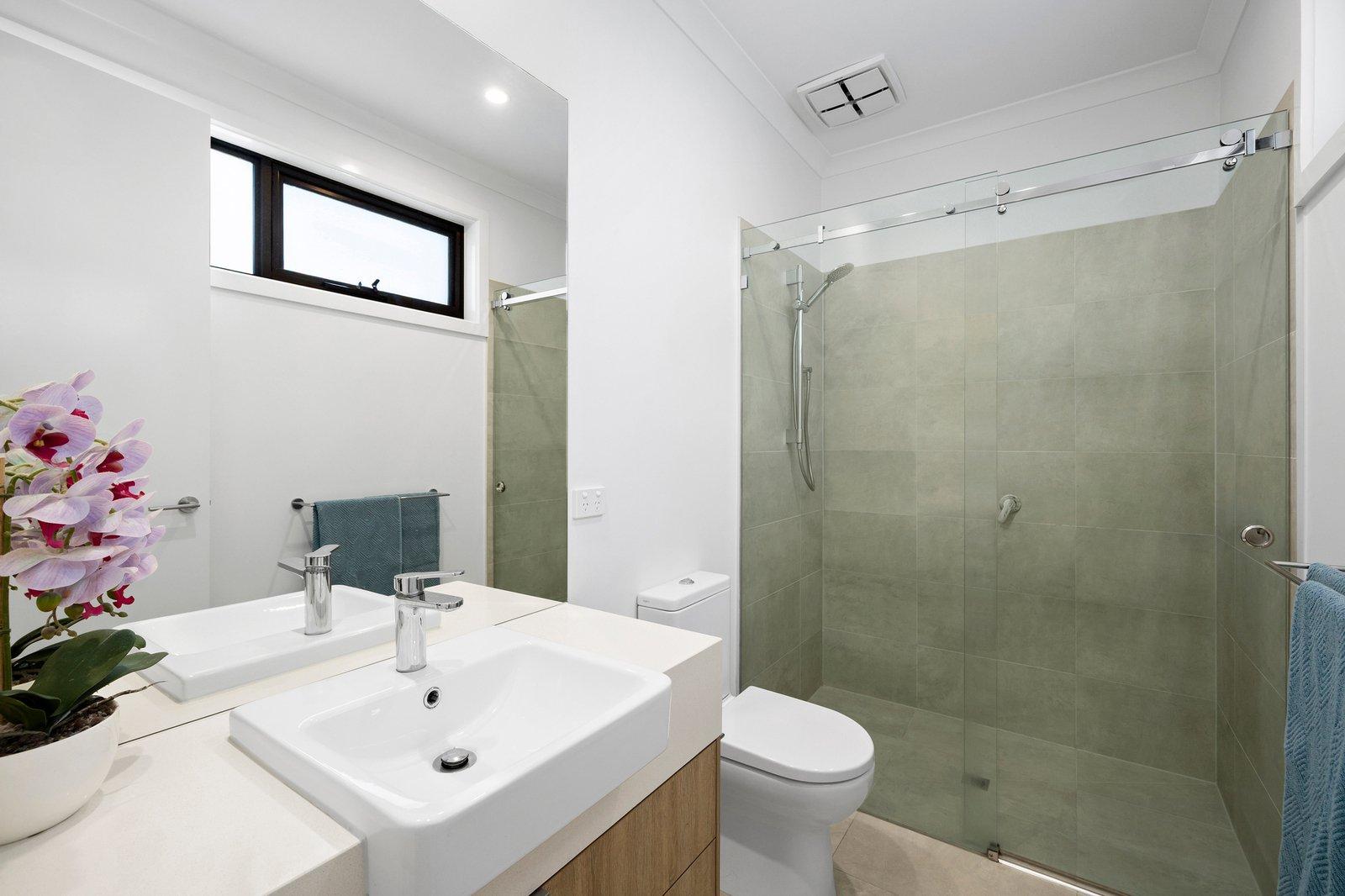 2/18 Macdonald Grove, Mornington, 3931