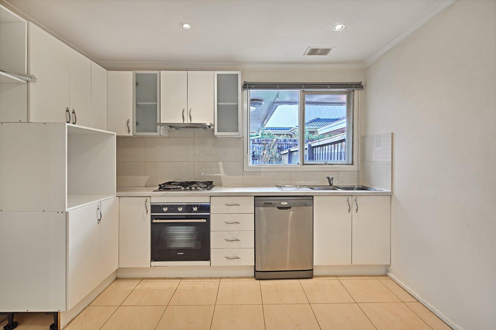 2/1A Beverley Street, Doncaster East, 3109