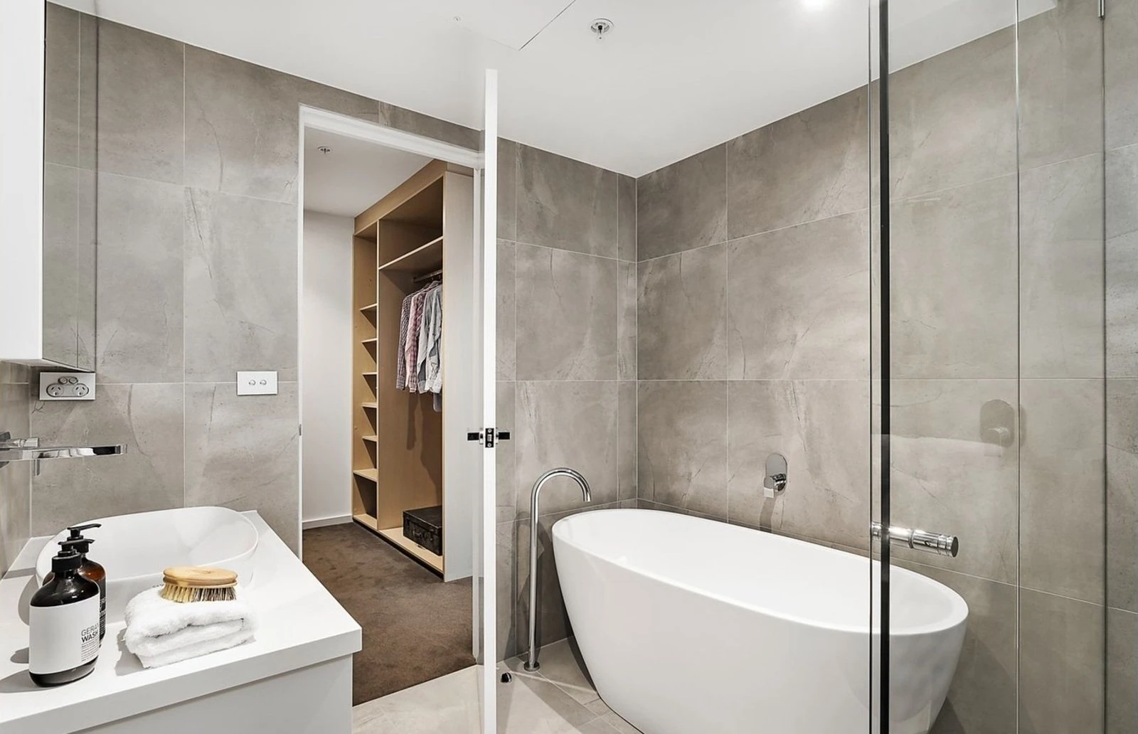 2/1A Lisson Grove, Hawthorn, 3122