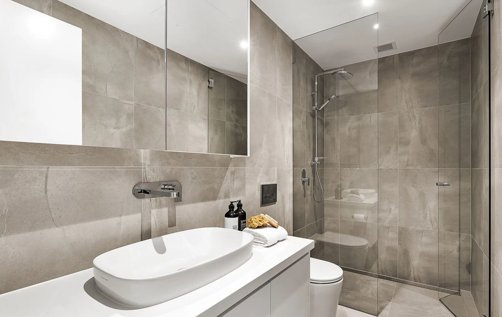 2/1A Lisson Grove, Hawthorn, 3122