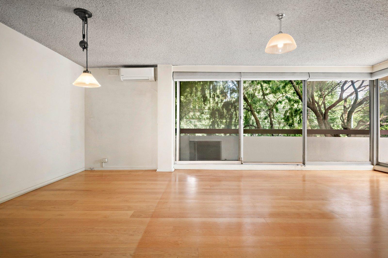 2/4 Heather Street, South Melbourne, 3205