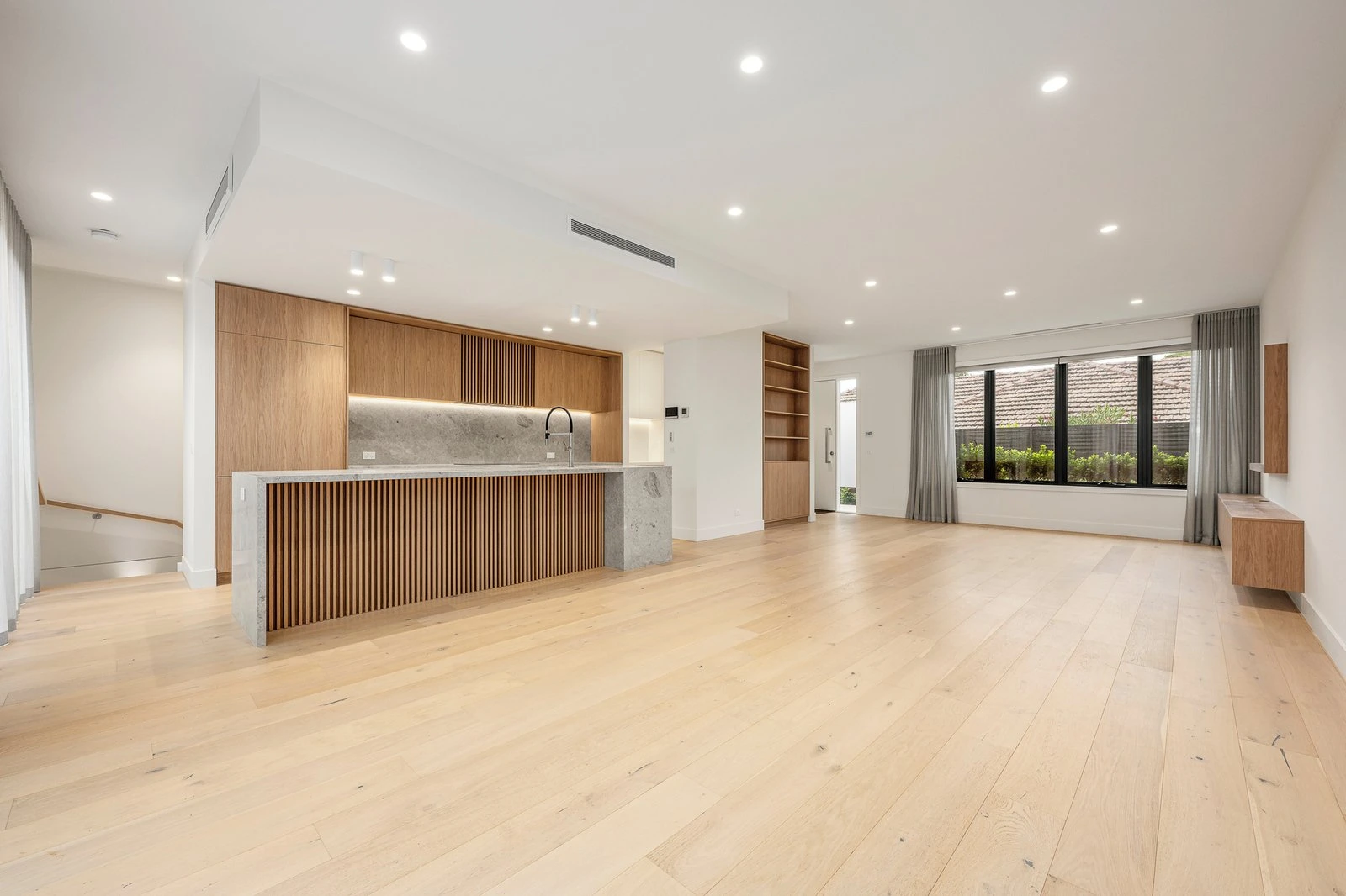 2/2 Fordham Avenue, Camberwell, 3124