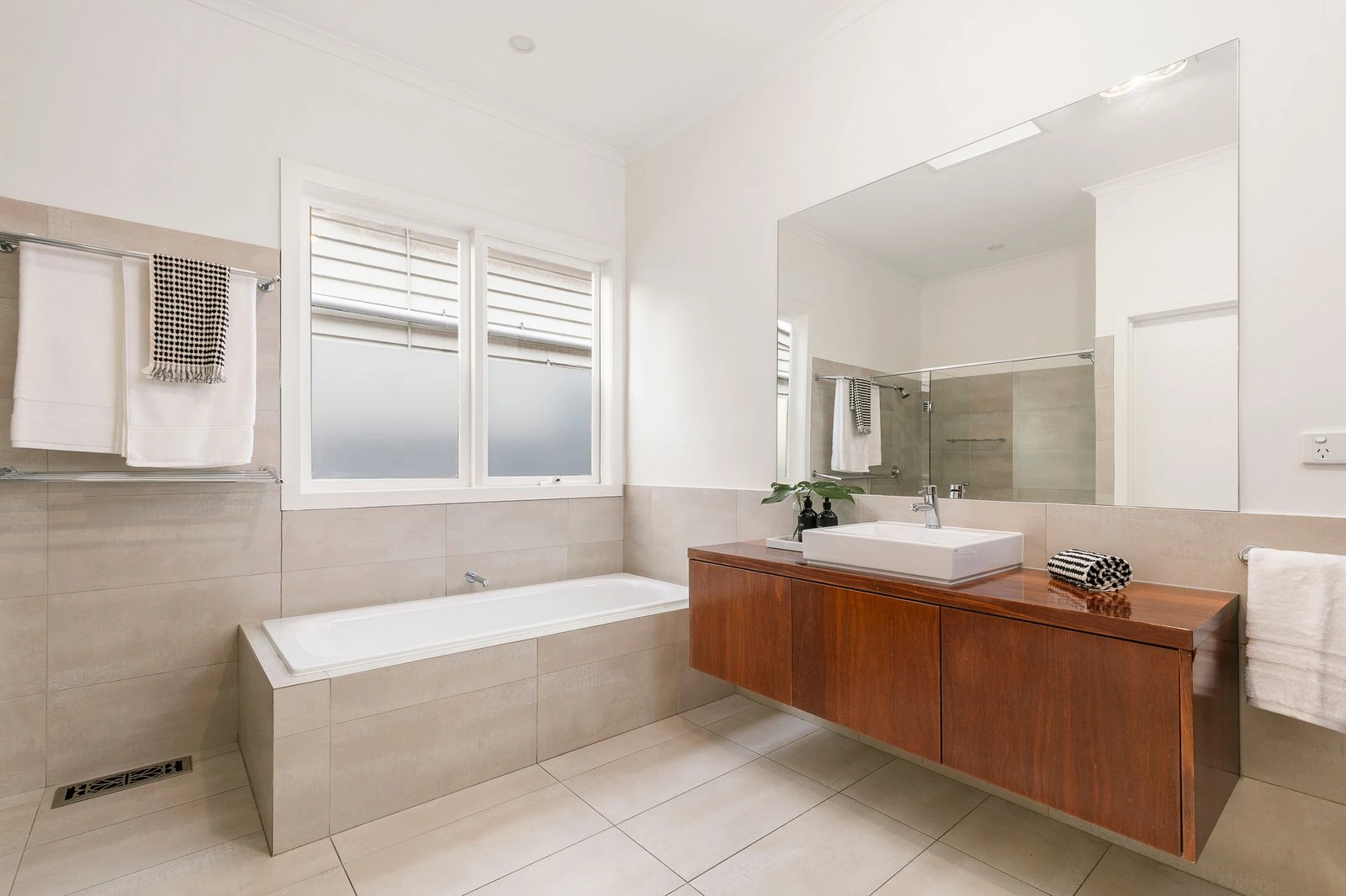 22 Stanley Avenue, Hawthorn East, 3123
