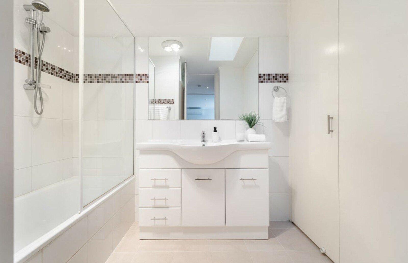 2/20 Illawarra Road, Hawthorn, 3122