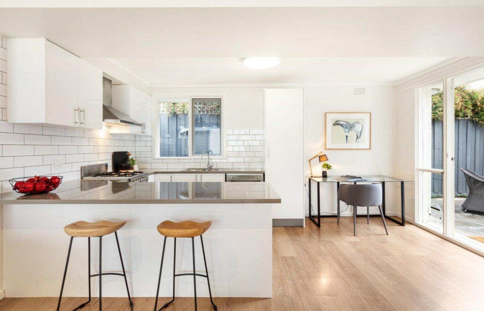 2/20 Illawarra Road, Hawthorn, 3122