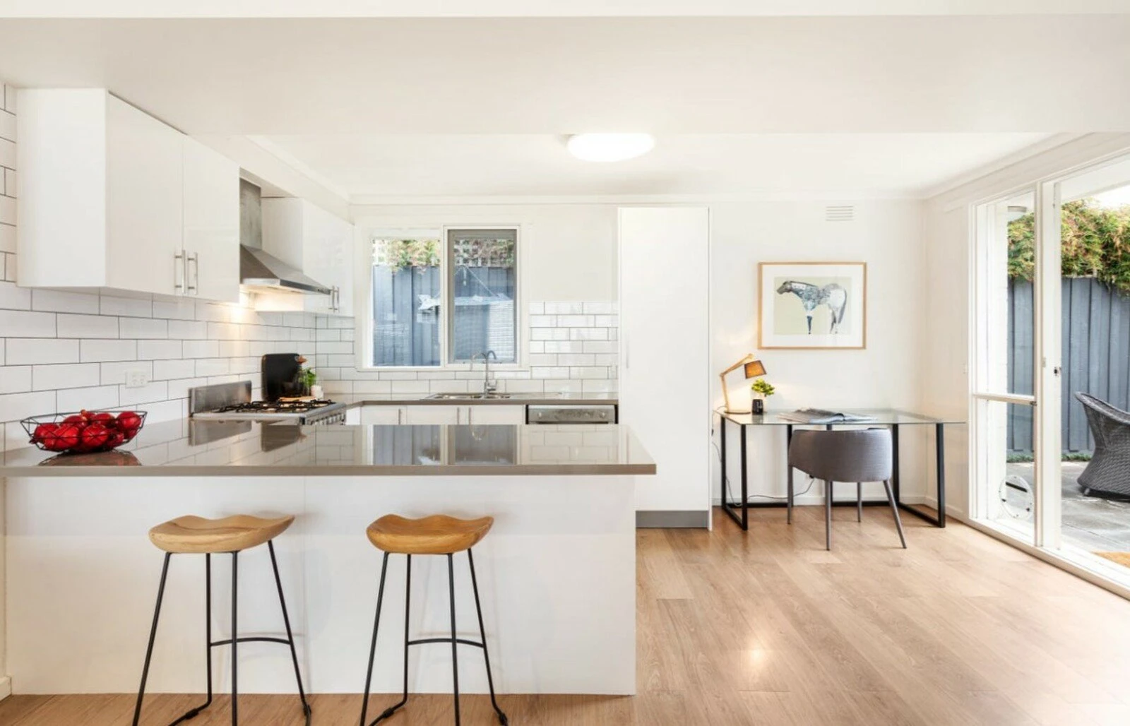 2/20 Illawarra Road, Hawthorn, 3122